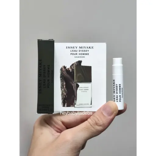 Issey Miyake Eau & Cedre (For Men) EDT Intense Sample Perfume - 0.8ml
