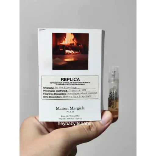 Maison Margiela Replica By The Fireplace Sample Perfume - 1.2ml
